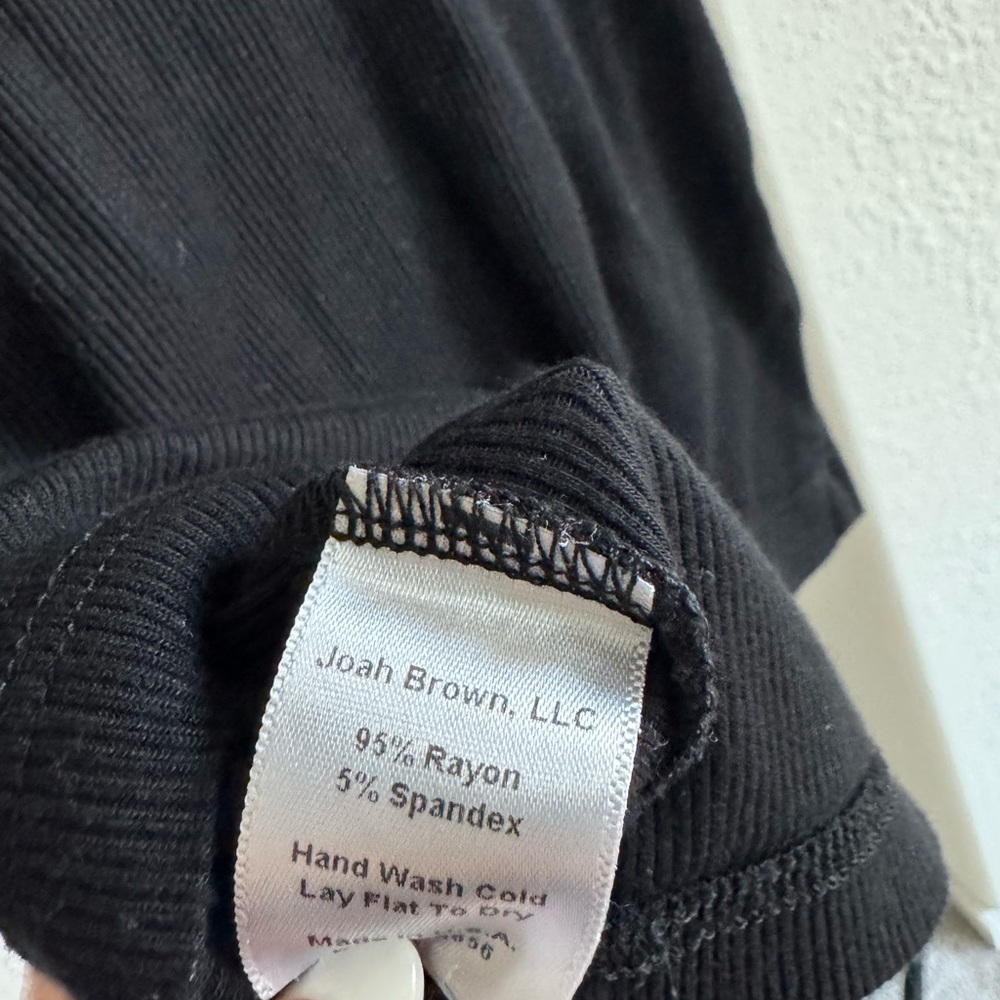 Joah Brown Ribbed Crop Top - Picture 4 of 4